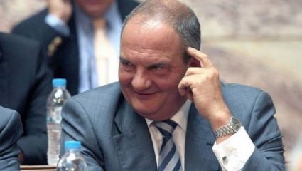 Φαγούρα στο Μαξίμου λόγω Καραμανλή Φαγούρα στο Μαξίμου λόγω Καραμανλή