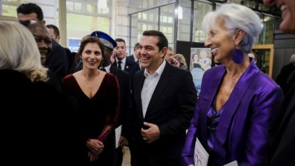 Στην Εθνική Λυρική Σκηνή ο Αλέξης Τσίπρας με τη σύζυγό του Στην Εθνική Λυρική Σκηνή ο Αλέξης Τσίπρας με τη σύζυγό του