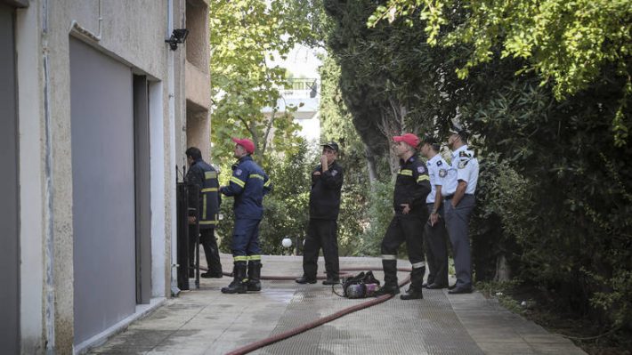 Γυναίκα πήδηξε από τον 5ο όροφο για να σωθεί από φωτιά στο σπίτι της