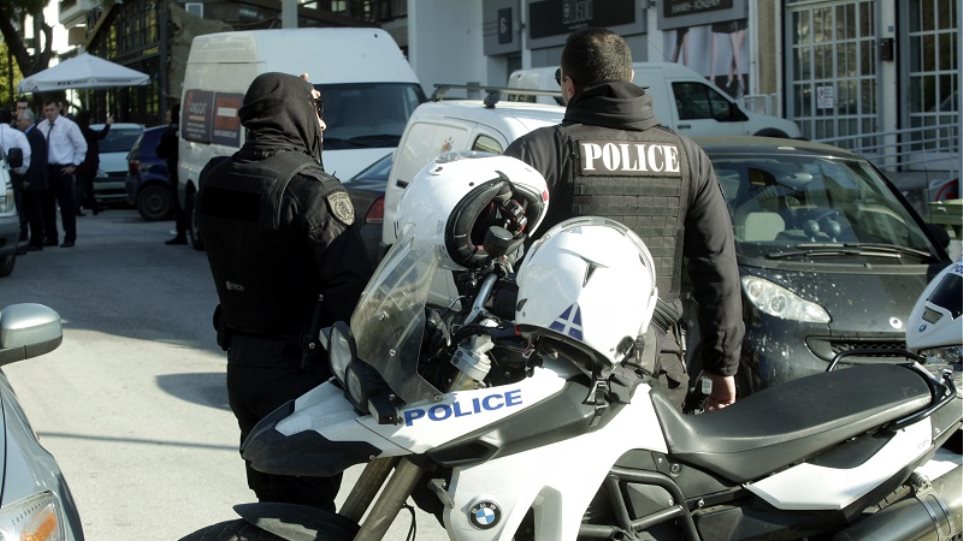 Μεθυσμένος ιερέας στην Κρήτη χαστούκισε και δάγκωσε αστυνομικούς!