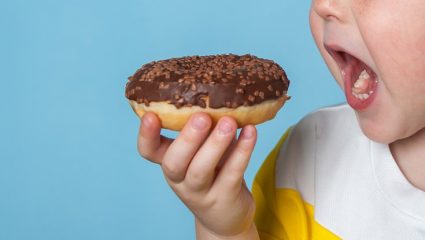 Μειώστε τη ζάχαρη που παίρνει το παιδί Μειώστε τη ζάχαρη που παίρνει το παιδί
