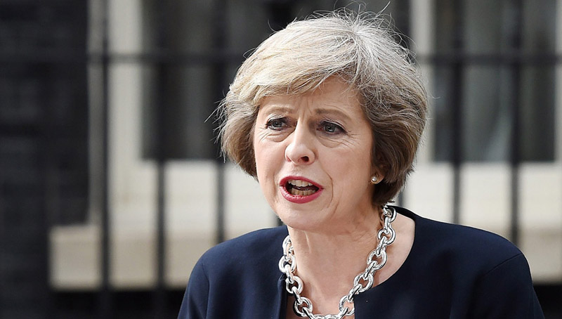 Xάος στη Μ. Βρετανία - Υπό κατάρρευση η Τερέζα Μέι - Τέσσερις υπουργοί παραιτήθηκαν λόγω Brexit