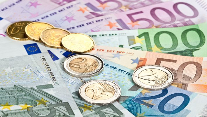 Γερμανός παπάς έκλεψε 120.000 ευρώ από την εκκλησία για να παίξει στη λοταρία Γερμανός παπάς έκλεψε 120.000 ευρώ από την εκκλησία για να παίξει στη λοταρία