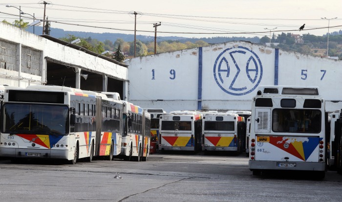 Συνδικαλιστές του ΟΑΣΘ ζητούν αποκλεισμό προσφύγων από τα λεωφορεία!