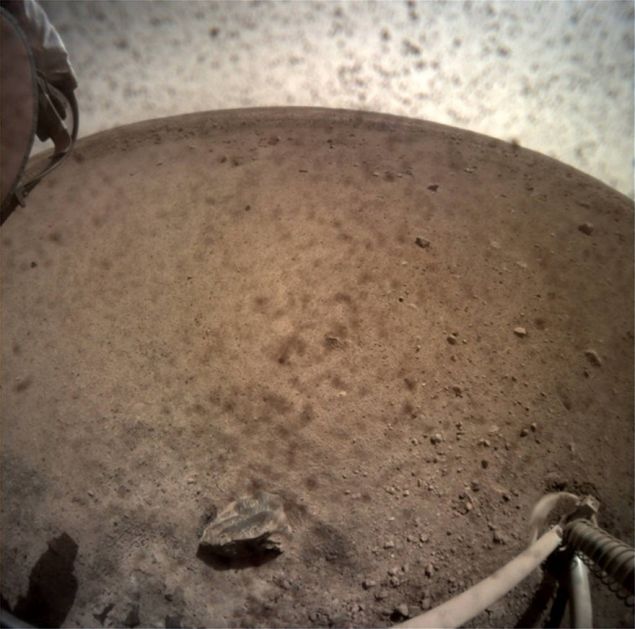 Εντυπωσιακές οι πρώτες φωτογραφίες της NASA από τον Άρη