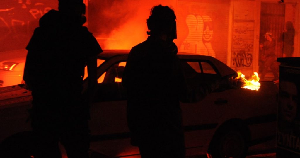 Επίθεση με μολότοφ στην διεύθυνση αστυνομικών επιχειρήσεων στην Καισαριανή