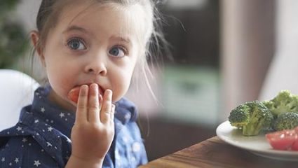 Τι πρέπει να τρώει το παιδί για καλύτερες επιδόσεις στο σχολείο Τι πρέπει να τρώει το παιδί για καλύτερες επιδόσεις στο σχολείο