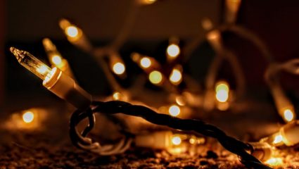 Πόσο ρεύμα καίνε τα χριστουγεννιάτικα λαμπάκια Πόσο ρεύμα καίνε τα χριστουγεννιάτικα λαμπάκια