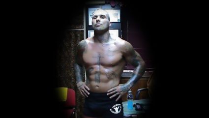 Ναρκωτικά, όπλα, tattoo, ξύλο: Ο μυστηριώδης θάνατος του πιο ιδιαίτερου Έλληνα ράπερ Ναρκωτικά, όπλα, tattoo, ξύλο: Ο μυστηριώδης θάνατος του πιο ιδιαίτερου Έλληνα ράπερ