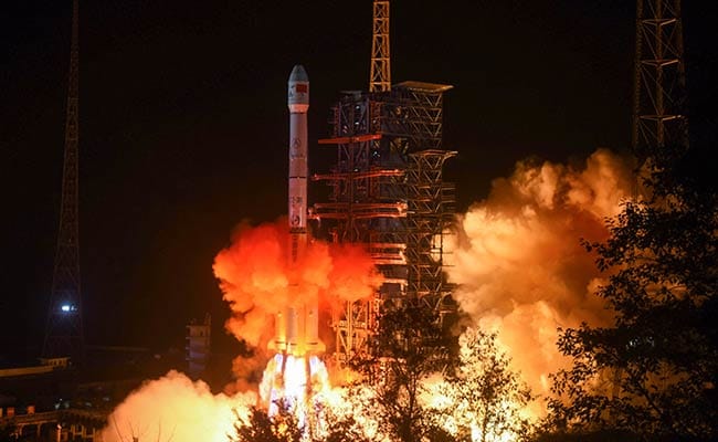 Η Κίνα θα πατήσει πρώτη την σκοτεινή πλευρά της Σελήνης (BINTEO)