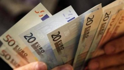 Der Standard: Η Ελλάδα βρίσκεται στο δρόμο της βελτίωσης Der Standard: Η Ελλάδα βρίσκεται στο δρόμο της βελτίωσης