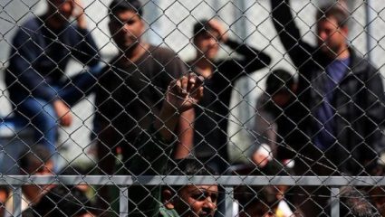 Θρίλερ με νεκρό άνδρα στη Μόρια Θρίλερ με νεκρό άνδρα στη Μόρια