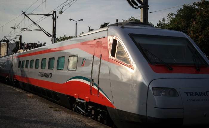 ΙΧ συγκρούστηκε με τρένο στην Κωνσταντινουπόλεως