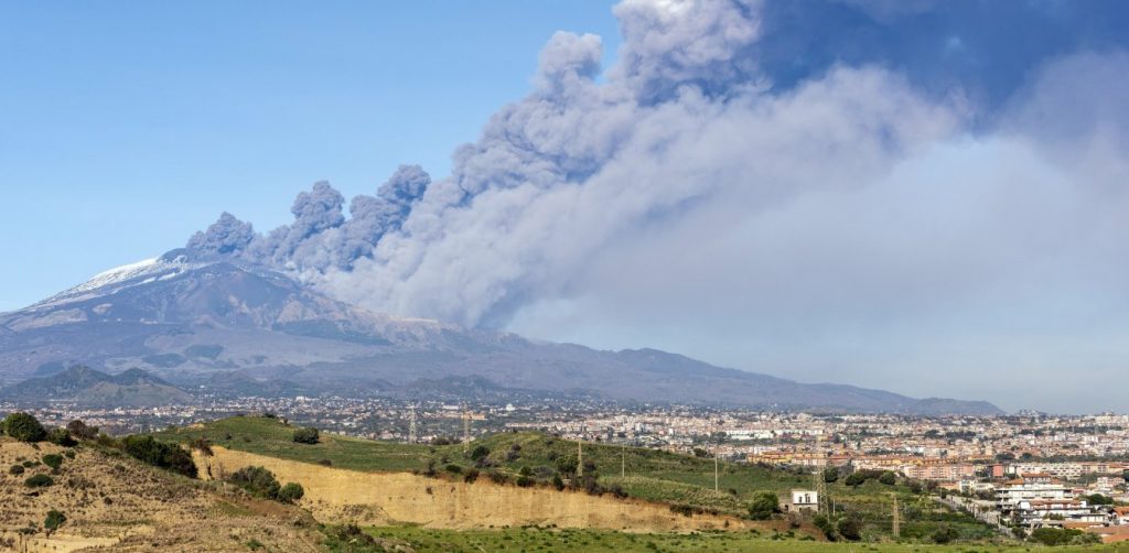 Αίτνα: Η στιγμή της έκρηξης του ηφαιστείου (ΒΙΝΤΕΟ)