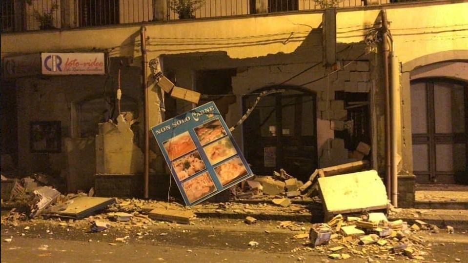Σεισμός 4,8 Ρίχτερ στην Κατάνια της Ιταλίας - ΒΙΝΤΕΟ