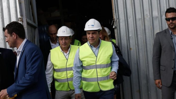 Διαμαρτυρίες για την παρουσία Τσίπρα στη Θεσσαλονίκη: «Είναι ανεπιθύμητος» (BINTEO)