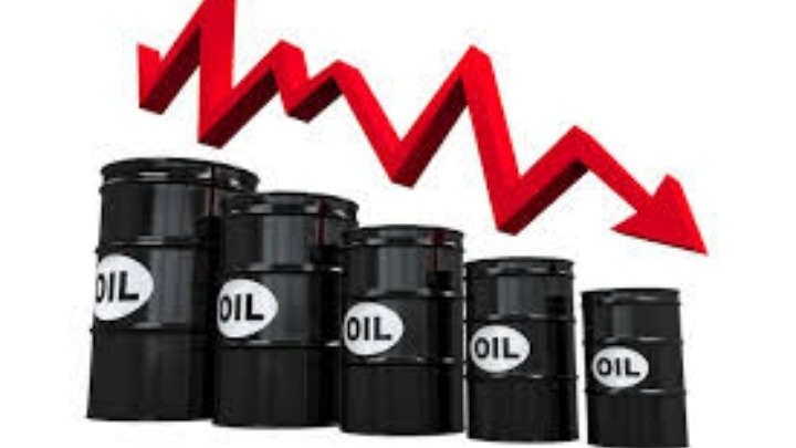 Οι τιμές του πετρελαίου οδεύουν προς την πρώτη ετήσια πτώση τους από το 2015