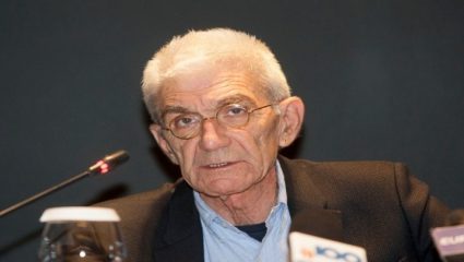 Η τούρτα-έκπληξη στον Μπουτάρη και το… μαντρί Η τούρτα-έκπληξη στον Μπουτάρη και το… μαντρί