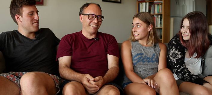 Ερωτεύτηκε τον ανώνυμο δωρητή σπέρματος με τον οποίο απέκτησε 2 παιδιά–Τον βρήκε μέσω social media, ζουν μαζί