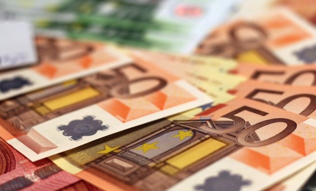 Ανακοινώνεται ο νέος κατώτατος μισθός - Ποιοι θα δουν αύξηση έως 120 ευρώ