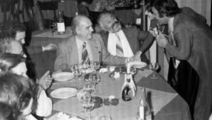 Αποκαλύψεις για τον ιστορικό ηγέτη του ΠΑΣΟΚ: «Ο Ανδρέας Παπανδρέου με την κουστωδία του ήταν όλη νύχτα στα μπουζούκια και…» Αποκαλύψεις για τον ιστορικό ηγέτη του ΠΑΣΟΚ: «Ο Ανδρέας Παπανδρέου με την κουστωδία του ήταν όλη νύχτα στα μπουζούκια και…»