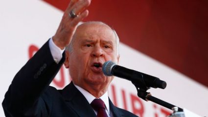 Προκαλεί ο Μπαχτσελί: «Μια μέρα οι Έλληνες θα πληρώσουν βαρύ τίμημα» Προκαλεί ο Μπαχτσελί: «Μια μέρα οι Έλληνες θα πληρώσουν βαρύ τίμημα»