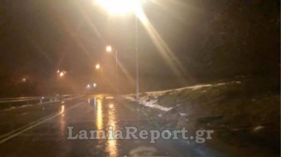 Πλημμύρισε η εθνική οδός Λαμίας - Καρπενησίου