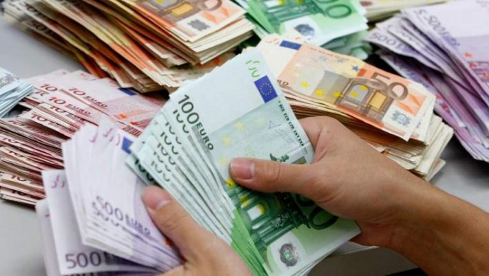 Ποιοι μπορούν να πάρουν μικροδάνεια μέχρι 25.000 ευρώ Ποιοι μπορούν να πάρουν μικροδάνεια μέχρι 25.000 ευρώ