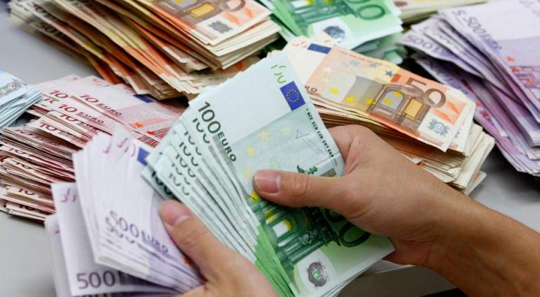 Ποιοι μπορούν να πάρουν μικροδάνεια μέχρι 25.000 ευρώ
