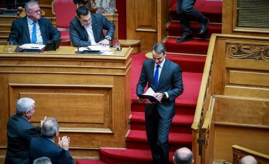 Βγήκαν τα «μαχαίρια» στη Βουλή ανάμεσα σε Τσίπρα – Μητσοτάκη για τον Υπουργό Άμυνας (ΒΙΝΤΕΟ) Βγήκαν τα «μαχαίρια» στη Βουλή ανάμεσα σε Τσίπρα – Μητσοτάκη για τον Υπουργό Άμυνας (ΒΙΝΤΕΟ)