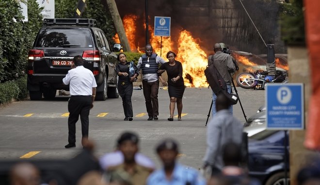 Ναϊρόμπι: Τουλάχιστον πέντε νεκροί από επίθεση σε ξενοδοχειακό συγκρότημα