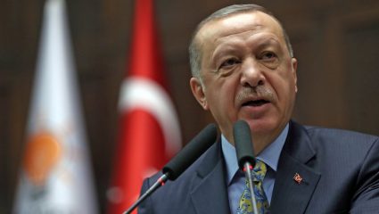 Ξεσπάθωσε ο Ερντογάν: Γιατί να μην πάρουμε τους S-400; Ξεσπάθωσε ο Ερντογάν: Γιατί να μην πάρουμε τους S-400;