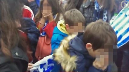 «Έπνιξαν» παιδιά στα χημικά στο Σύνταγμα (ΒΙΝΤΕΟ) «Έπνιξαν» παιδιά στα χημικά στο Σύνταγμα (ΒΙΝΤΕΟ)