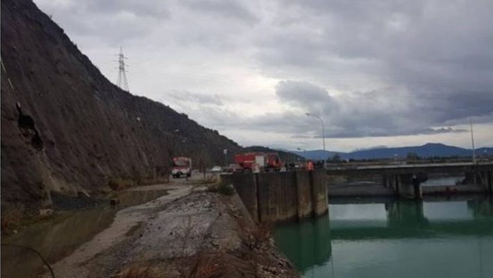 Θρίλερ με την 35χρονη που βρέθηκε νεκρή στον πάτο της λίμνης - Η μαρτυρία «κλειδί» και το αινιγματικό σημείωμα Θρίλερ με την 35χρονη που βρέθηκε νεκρή στον πάτο της λίμνης - Η μαρτυρία «κλειδί» και το αινιγματικό σημείωμα