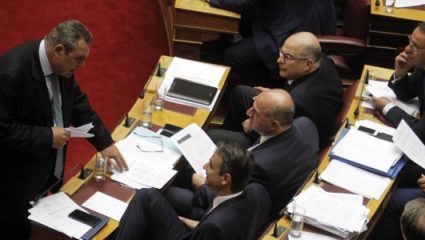 Η ΝΔ ζητά εισαγγελική παρέμβαση για όσα είπε ο Καμμένος στη Βουλή Η ΝΔ ζητά εισαγγελική παρέμβαση για όσα είπε ο Καμμένος στη Βουλή