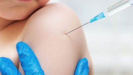 Έκκληση από το υπουργείο Παιδείας: «Εμβολιάστε τα παιδιά σας» Έκκληση από το υπουργείο Παιδείας: «Εμβολιάστε τα παιδιά σας»