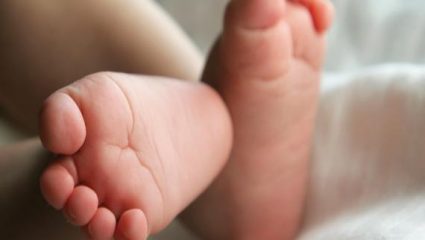 Απίστευτο περιστατικό στην Κοζάνη: Νεαρή πήγε με πόνους στην κοιλιά κι έφυγε με μωρό! Απίστευτο περιστατικό στην Κοζάνη: Νεαρή πήγε με πόνους στην κοιλιά κι έφυγε με μωρό!
