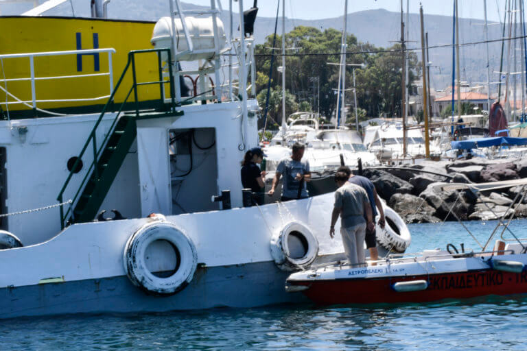 Αίγινα: Διεκδικούν αποζημιώσεις για το πολύνεκρο ναυάγιο – Ξανά στο επίκεντρο η τραγωδία!