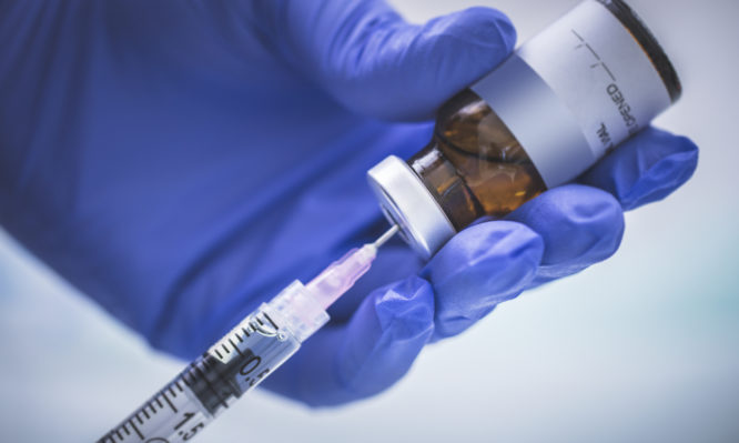 Άμεση εισαγωγή επιπλέον εμβολίων για να αντιμετωπιστεί η γρίπη