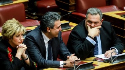 Καμμένος: «Να παραδώσουν την έδρα τώρα Παπαχριστόπουλος και Κουίκ» Καμμένος: «Να παραδώσουν την έδρα τώρα Παπαχριστόπουλος και Κουίκ»