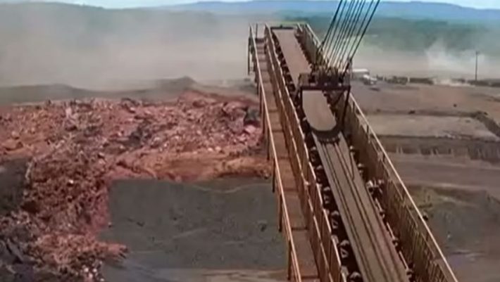 Η στιγμή της κατάρρευσης φράγματος στη Βραζιλία - ΒΙΝΤΕΟ Η στιγμή της κατάρρευσης φράγματος στη Βραζιλία - ΒΙΝΤΕΟ