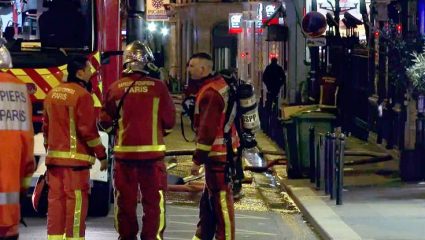 Πολύνεκρη πυρκαγιά στο Παρίσι, από τα παράθυρα καλούσαν σε βοήθεια οι ένοικοι (ΒΙΝΤΕΟ) Πολύνεκρη πυρκαγιά στο Παρίσι, από τα παράθυρα καλούσαν σε βοήθεια οι ένοικοι (ΒΙΝΤΕΟ)