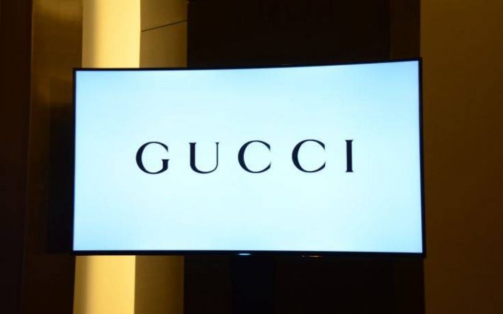 Αποσύρει ρούχο που κρίθηκε ρατσιστικό η Gucci - ΦΩΤΟ