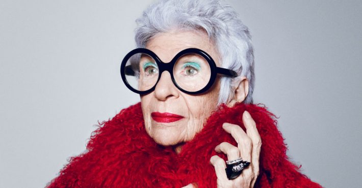 Ίρις Άπφελ: Η σούπερ γιαγιά που στα 97 της υπέγραψε το πρώτο της συμβόλαιο με πρακτορείο μοντέλων