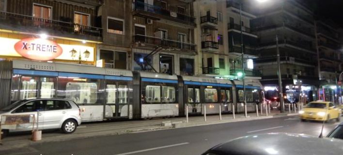 Μετά από 42 χρόνια το τραμ ξαναβγήκε στους δρόμους του Πειραιά (BINTEO)
