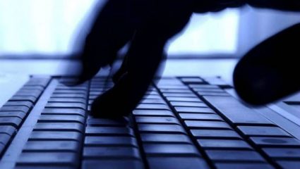 «Είσαι χαδιάρα, θέλω να σε κάνω γυναίκα μου»: Έτσι ψάρευε ανήλικες στο Facebook ένας 65χρονος από τη Λάρισα «Είσαι χαδιάρα, θέλω να σε κάνω γυναίκα μου»: Έτσι ψάρευε ανήλικες στο Facebook ένας 65χρονος από τη Λάρισα