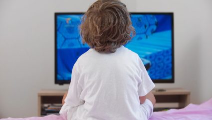 Βγάλτε την τηλεόραση από το δωμάτιό του παιδιού Βγάλτε την τηλεόραση από το δωμάτιό του παιδιού