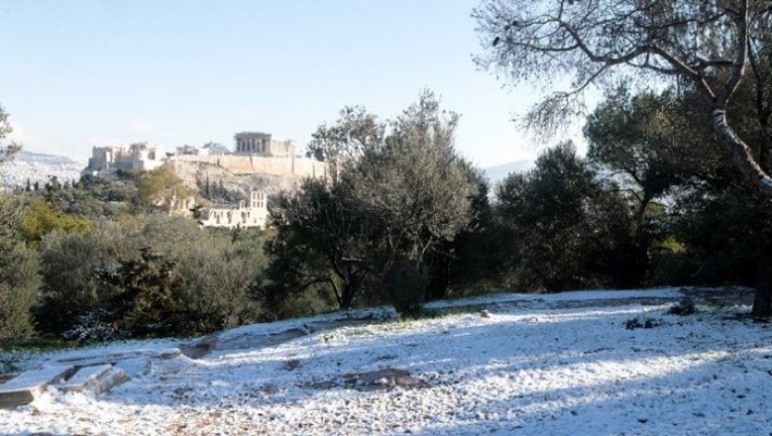 Χιόνια και στην Αττική φέρνει η νέα επιδείνωση του καιρού Χιόνια και στην Αττική φέρνει η νέα επιδείνωση του καιρού
