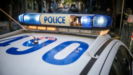 Φρίκη στον Πειραιά: Κατακρεούργησε με μαχαίρι τον σύντροφό της Φρίκη στον Πειραιά: Κατακρεούργησε με μαχαίρι τον σύντροφό της