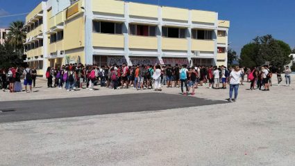 Ζωγράφου: Κακοποίησαν σ@ξουαλικά τον 13χρονο συμμαθητή τους επειδή… ήθελαν να σπάσουν πλάκα! Ζωγράφου: Κακοποίησαν σ@ξουαλικά τον 13χρονο συμμαθητή τους επειδή… ήθελαν να σπάσουν πλάκα!